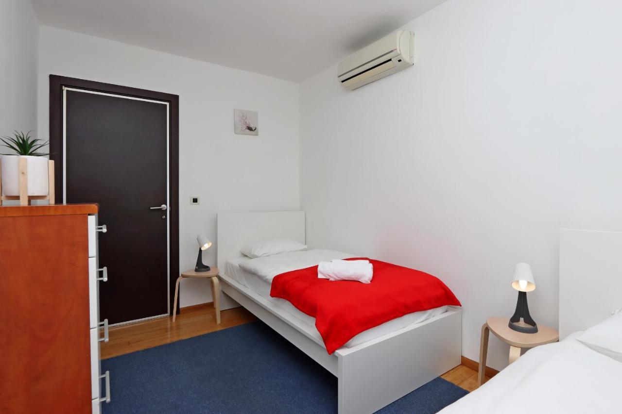 Starry Night - Smart Tv, Extra Big Bed, Big Bathtub, Private Parking, Sea View, Wifi, 2Bedrooms 沃洛斯科 外观 照片